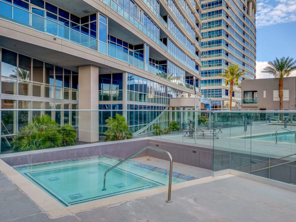Condos With Outdoor Pools